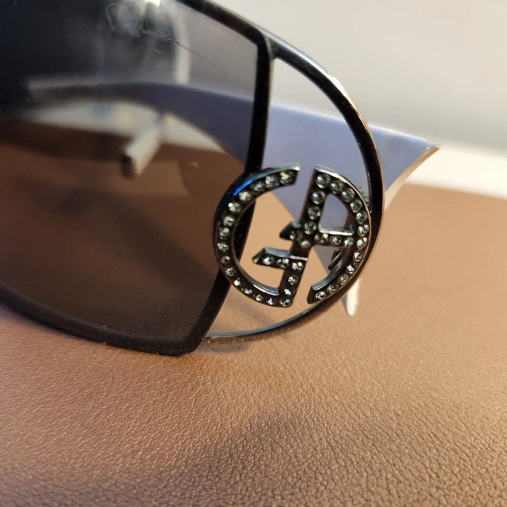 Vtg Y2K White Giorgio Armani Sunglasses GA 320/S CWUYA 105 Italy *Read Descrip